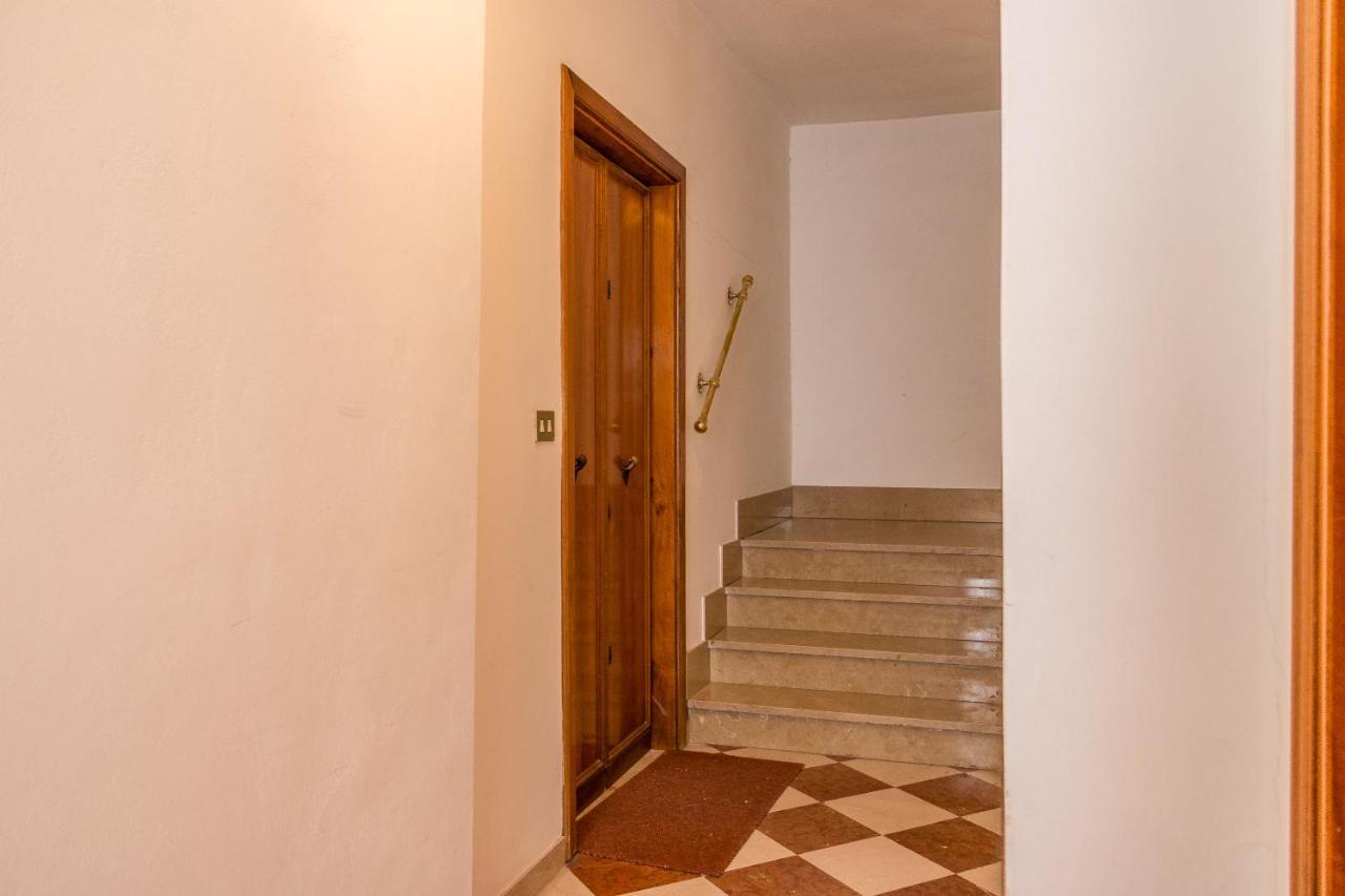 Doge'S Mirror & Stair @Frari Appartement Venetië Buitenkant foto